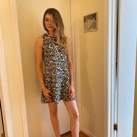 Short Vintage Shift Dress - Picture 5 of 8